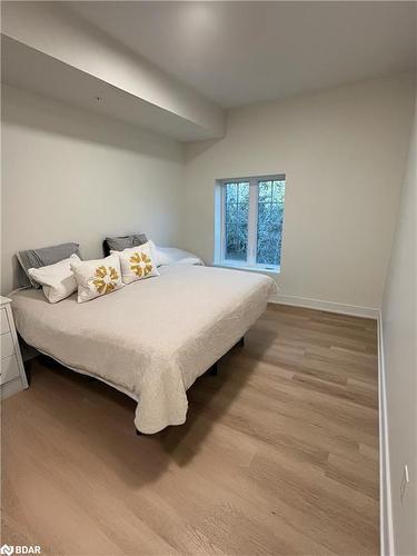 224-121 Mary Street, Creemore, ON - Indoor Photo Showing Bedroom