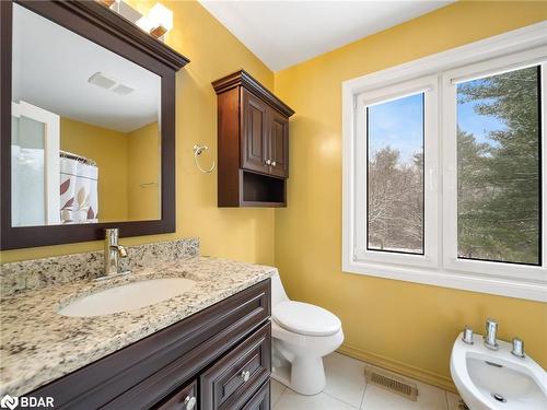 3146 Wasdell Falls Road, Washago, ON - Indoor Photo Showing Bathroom