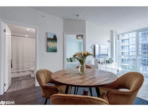 1710-75 Eglinton Avenue W, Mississauga, ON - Indoor Photo Showing Dining Room