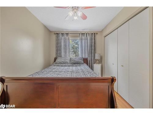 72 Cooper Street, Grand Valley, ON - Indoor Photo Showing Bedroom