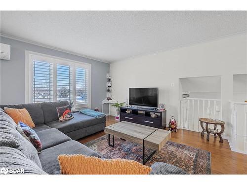 72 Cooper Street, Grand Valley, ON - Indoor Photo Showing Living Room