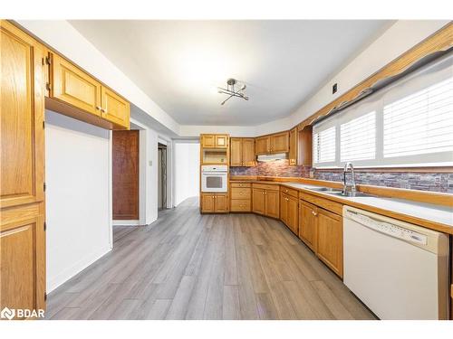 903 James Street, Delhi, ON - Indoor Photo Showing Kitchen With Double Sink