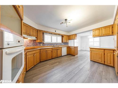 903 James Street, Delhi, ON - Indoor Photo Showing Kitchen