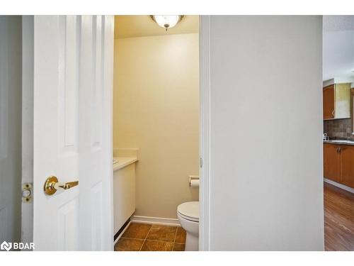 69 Irwin Drive, Barrie, ON - Indoor Photo Showing Bathroom