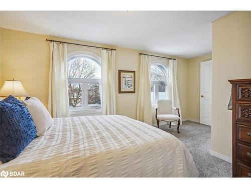 69 Irwin Drive, Barrie, ON - Indoor Photo Showing Bedroom