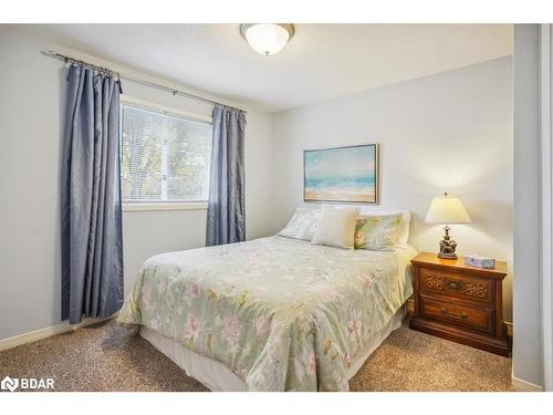 69 Irwin Drive, Barrie, ON - Indoor Photo Showing Bedroom