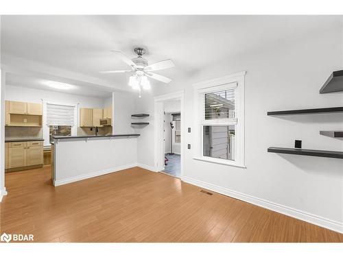 521 St Andrew Street W, Fergus, ON - Indoor Photo Showing Kitchen