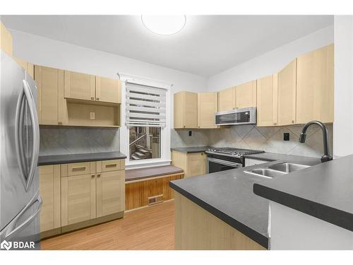 521 St Andrew Street W, Fergus, ON - Indoor Photo Showing Kitchen With Double Sink