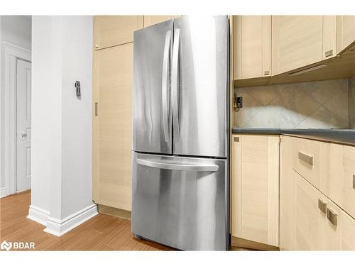 521 St Andrew Street W, Fergus, ON - Indoor Photo Showing Kitchen