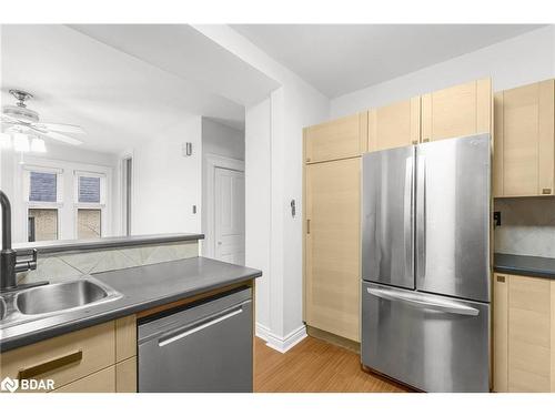 521 St Andrew Street W, Fergus, ON - Indoor Photo Showing Kitchen