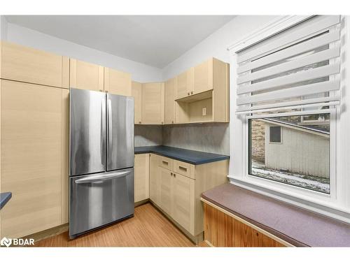 521 St Andrew Street W, Fergus, ON - Indoor Photo Showing Kitchen