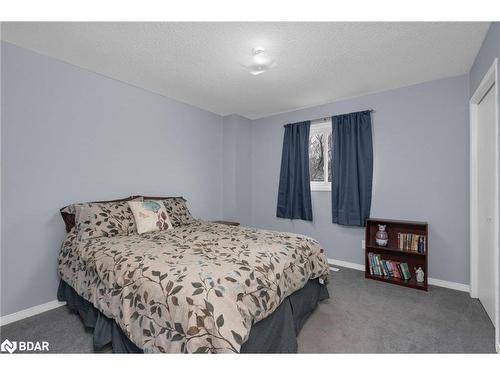 133 Cardinal Street, Barrie, ON - Indoor Photo Showing Bedroom