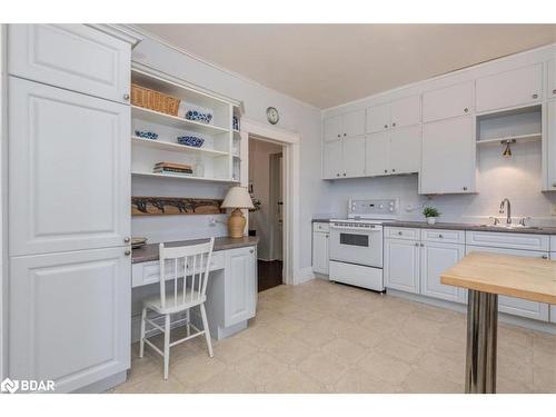 132 Jarvis Street, Orillia, ON - Indoor Photo Showing Kitchen