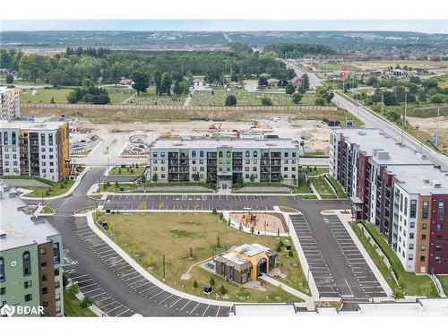 302-6 Spice Way, Barrie, ON - Outdoor With View