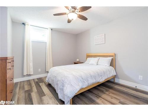 16 Boothby Crescent, Minesing, ON - Indoor Photo Showing Bedroom