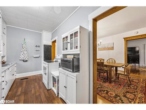 625506 Sideroad 15 Line, Melancthon, ON - Indoor Photo Showing Kitchen With Double Sink