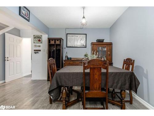 18 Christie Crescent, Barrie, ON - Indoor Photo Showing Dining Room