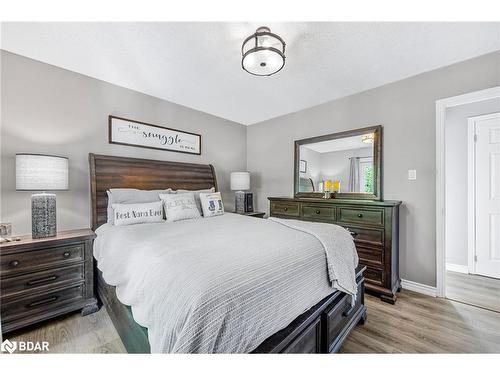 22 Patterson Place, Barrie, ON - Indoor Photo Showing Bedroom