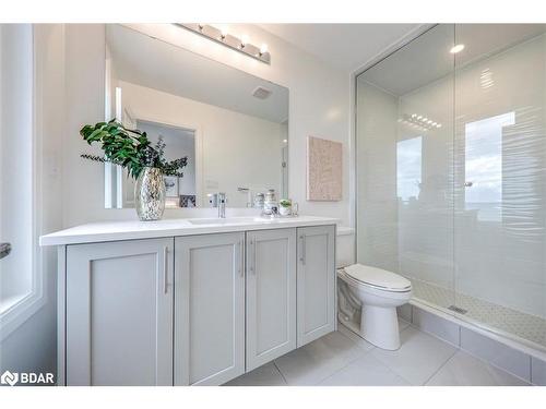 575 Port Darlington Road, Bowmanville, ON - Indoor Photo Showing Bathroom