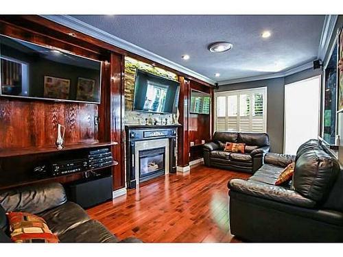 101 Ward Drive, Barrie, ON - Indoor Photo Showing Living Room With Fireplace