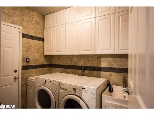 101 Ward Drive, Barrie, ON - Indoor Photo Showing Laundry Room