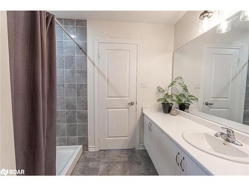 3 Cypress Point Street, Barrie, ON - Indoor Photo Showing Bathroom