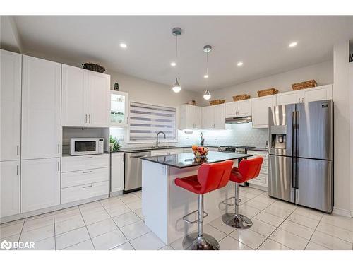 3 Cypress Point Street, Barrie, ON - Indoor Photo Showing Kitchen With Stainless Steel Kitchen With Upgraded Kitchen