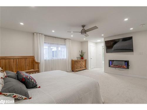 3 Cypress Point Street, Barrie, ON - Indoor Photo Showing Bedroom