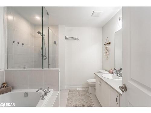 3 Cypress Point Street, Barrie, ON - Indoor Photo Showing Bathroom