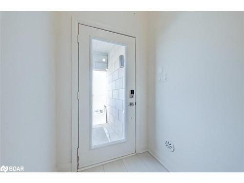 833 Port Darlington Road, Bowmanville, ON - Indoor Photo Showing Living Room