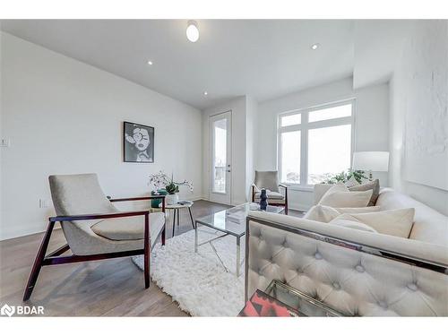 833 Port Darlington Road, Bowmanville, ON - Indoor Photo Showing Living Room