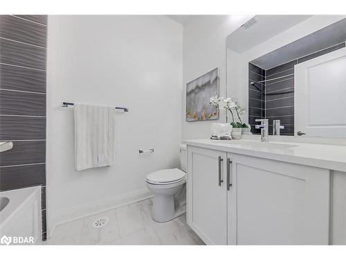 833 Port Darlington Road, Bowmanville, ON - Indoor Photo Showing Bathroom