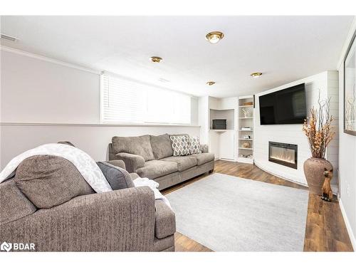 3 Artesian Avenue, Holland Landing, ON - Indoor Photo Showing Living Room With Fireplace