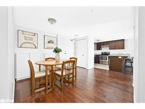 310-50 Bryan Court, Kitchener, ON - Indoor Photo Showing Dining Room