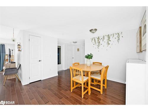 310-50 Bryan Court, Kitchener, ON - Indoor Photo Showing Dining Room