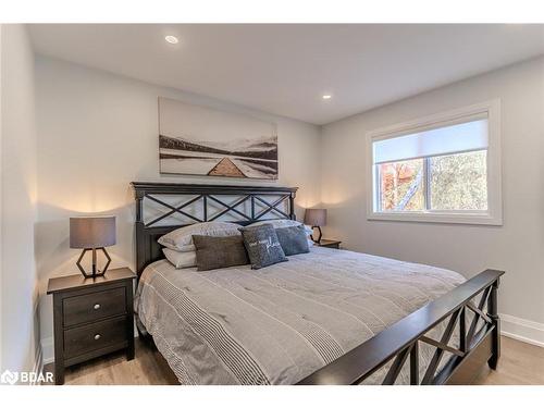 104 Fadine Road, Newmarket, ON - Indoor Photo Showing Bedroom