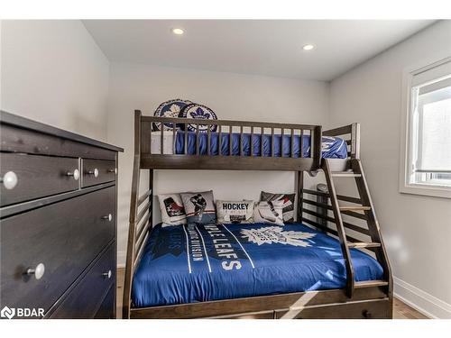 104 Fadine Road, Newmarket, ON - Indoor Photo Showing Bedroom