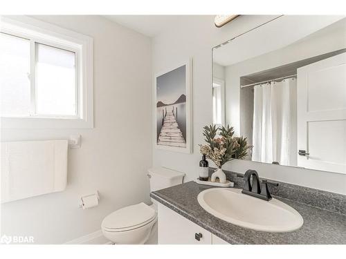 104 Fadine Road, Newmarket, ON - Indoor Photo Showing Bathroom