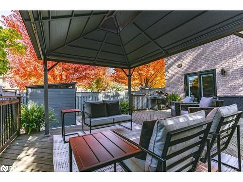 104 Fadine Road, Newmarket, ON - Outdoor With Deck Patio Veranda With Exterior