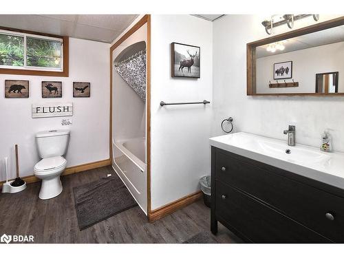 1046 Pine Springs Road, Algonquin Highlands, ON - Indoor Photo Showing Bathroom