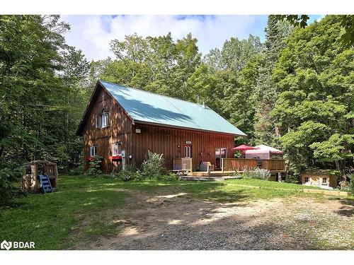 1046 Pine Springs Road, Algonquin Highlands, ON - Outdoor