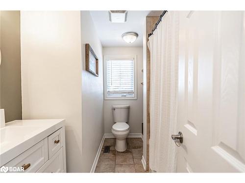 211 Nathan Crescent, Barrie, ON - Indoor Photo Showing Bathroom