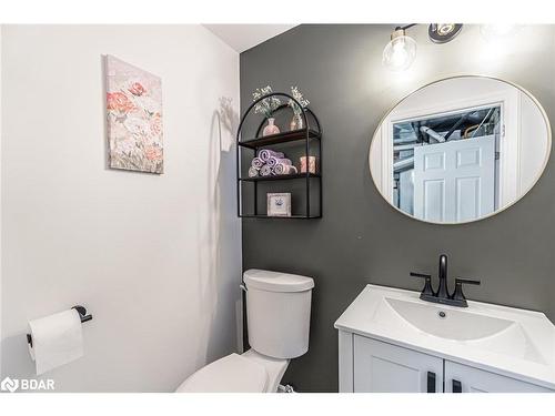 211 Nathan Crescent, Barrie, ON - Indoor Photo Showing Bathroom