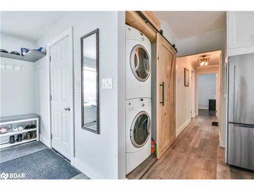 2 Walker Avenue, Orillia, ON - Indoor Photo Showing Laundry Room