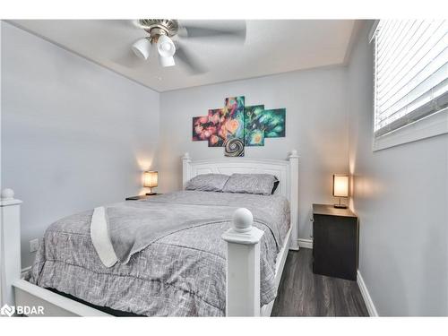 2 Walker Avenue, Orillia, ON - Indoor Photo Showing Bedroom