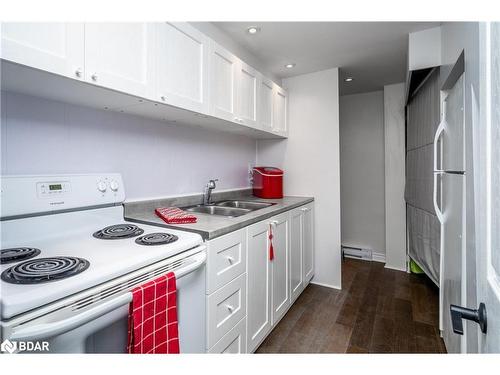 36-2 Sawmill Road, Barrie, ON - Indoor Photo Showing Kitchen With Double Sink