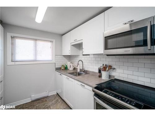 36-2 Sawmill Road, Barrie, ON - Indoor Photo Showing Kitchen