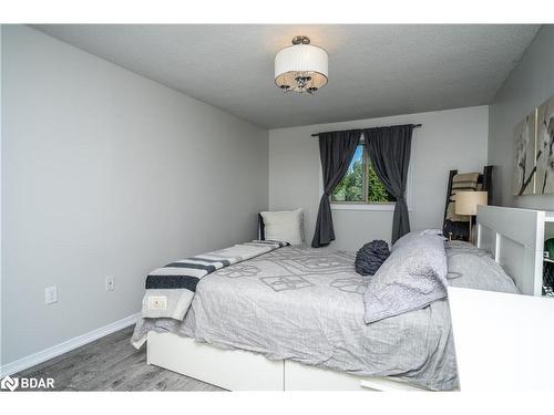 36-2 Sawmill Road, Barrie, ON - Indoor Photo Showing Bedroom