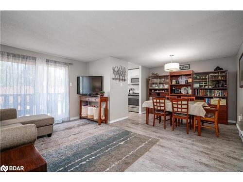 36-2 Sawmill Road, Barrie, ON - Indoor Photo Showing Living Room