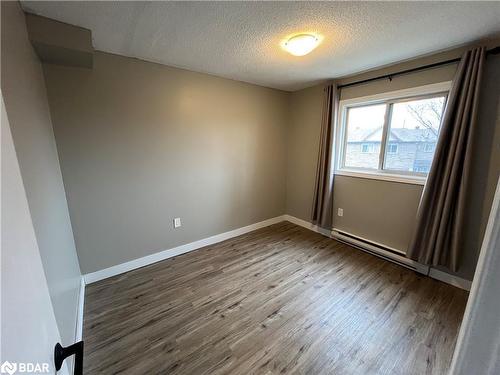 8-3 Sawmill Road, Barrie, ON - Indoor Photo Showing Other Room